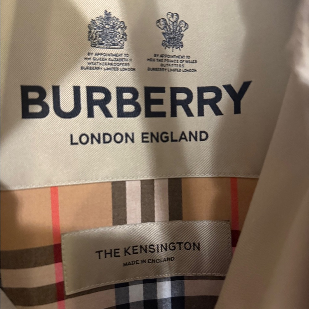 Burberry Long Kensington Heritage Trench Coat - Picture 9 of 16